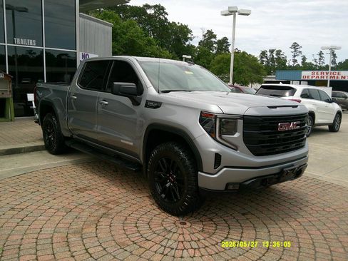 Used 2025 GMC Sierra 1500 Elevation w/ X31 Off-Road Package AWD/4WD image 5