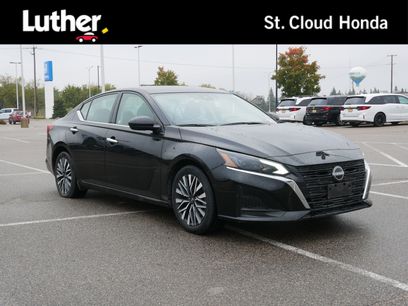 Used 2024 Nissan Altima 2.5 SV