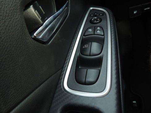 New 2025 Nissan Versa SR w/ Trunk Package image 23