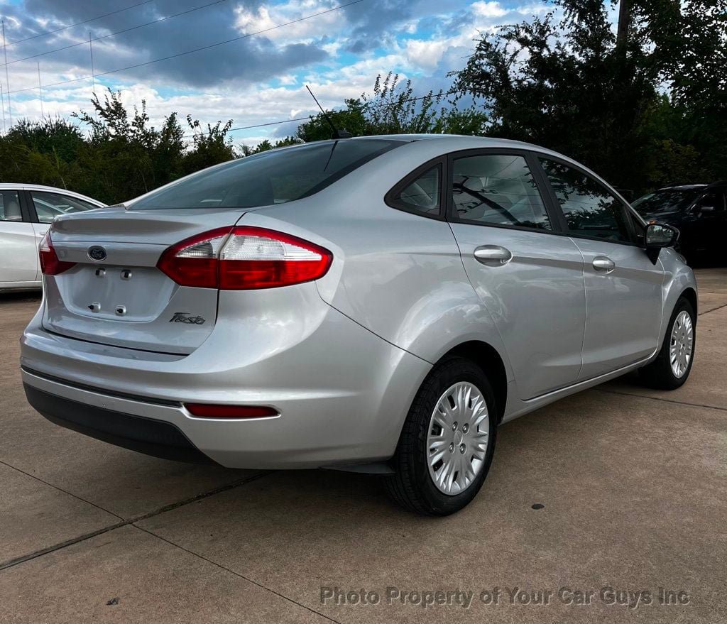Used 2016 Ford Fiesta S FWD image 3