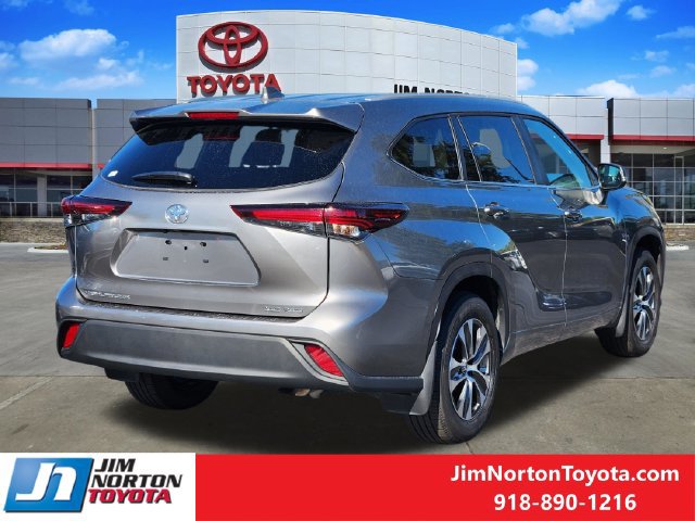 Used 2026 Toyota Highlander XLE AWD/4WD image 5