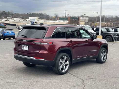 New 2026 Jeep Grand Cherokee Limited w/ Luxury Tech Group II AWD/4WD image 8
