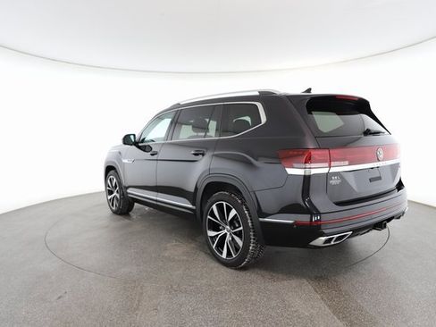 Used 2024 Volkswagen Atlas SEL Premium R-Line image 11