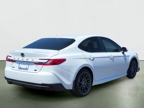 Used 2026 Toyota Camry SE w/ Multimedia Upgrade Package image 4