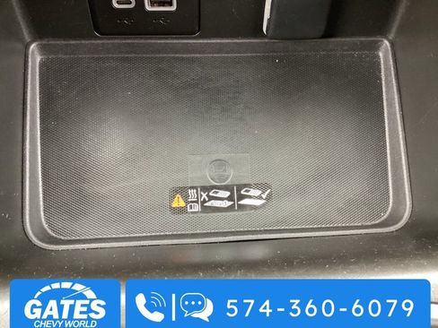 Used 2023 Chevrolet Suburban LT image 23