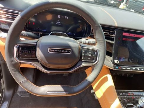 Used 2025 Jeep Grand Wagoneer Series III w/ Rear Seat Video Group 1 AWD/4WD image 12