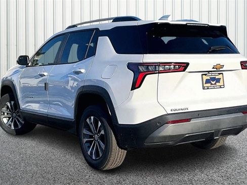 New 2026 Chevrolet Equinox LT w/ Convenience Package II image 8