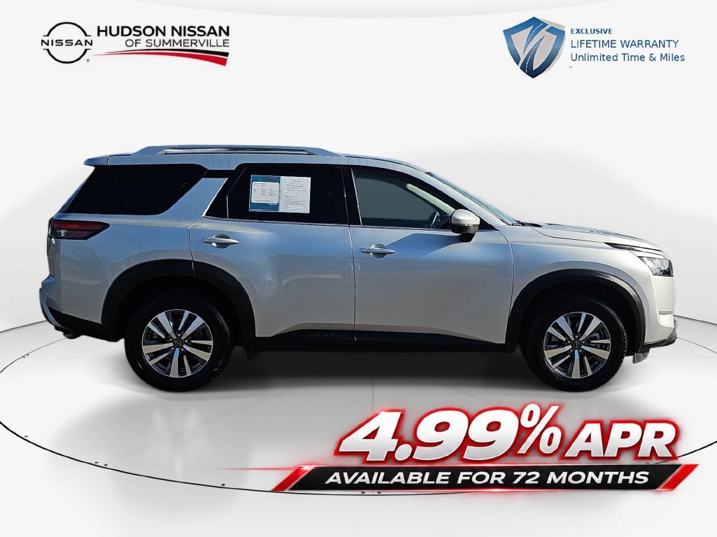 Used 2025 Nissan Pathfinder SL FWD image 5