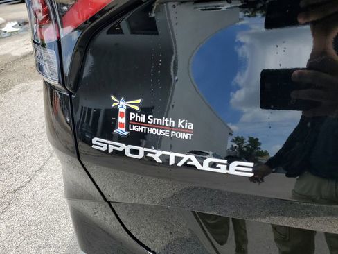 Used 2025 Kia Sportage SX FWD image 7