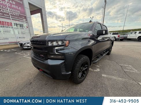 Used 2022 Chevrolet Silverado 1500 LT Trail Boss w/ LT Trail Boss Premium Package AWD/4WD image 1