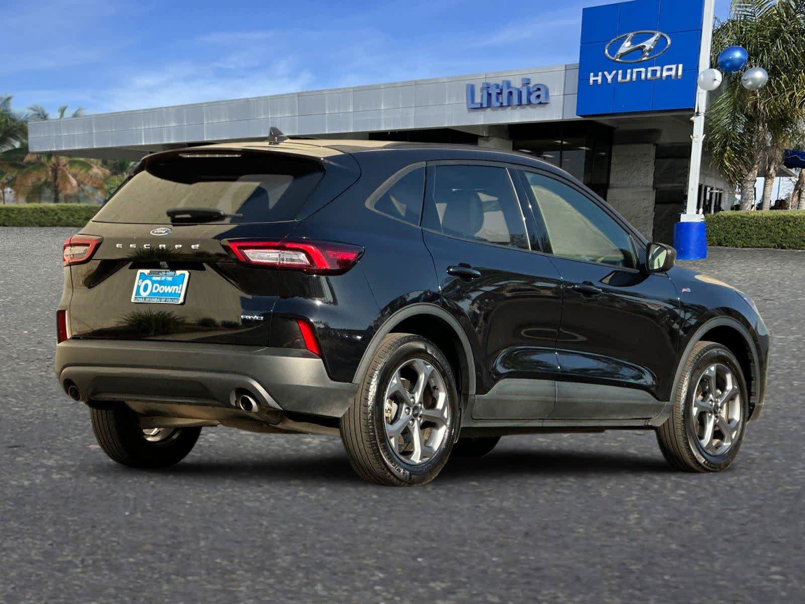 Used 2025 Ford Escape ST-Line AWD/4WD image 3