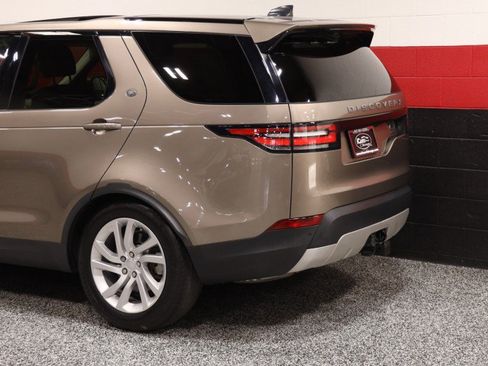 Used 2017 Land Rover Discovery HSE AWD/4WD image 25