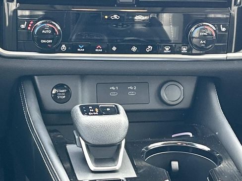New 2026 Nissan Rogue Platinum w/ Platinum Premium Package AWD/4WD image 27