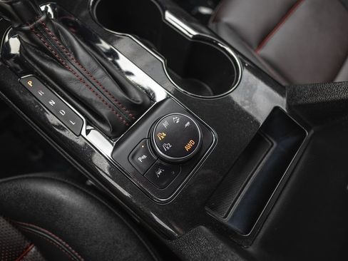 Used 2025 Chevrolet Blazer RS AWD/4WD image 19