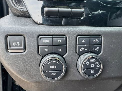 Used 2023 Chevrolet Silverado 1500 ZR2 w/ Technology Package AWD/4WD image 22