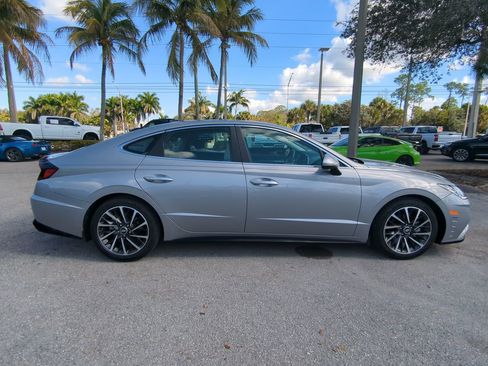 Used 2023 Hyundai Sonata Limited image 4