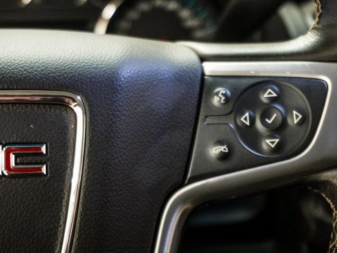 Used 2017 GMC Yukon SLT image 22