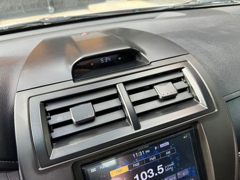 Used 2013 Toyota Camry SE w/ Leather Pkg FWD image 33