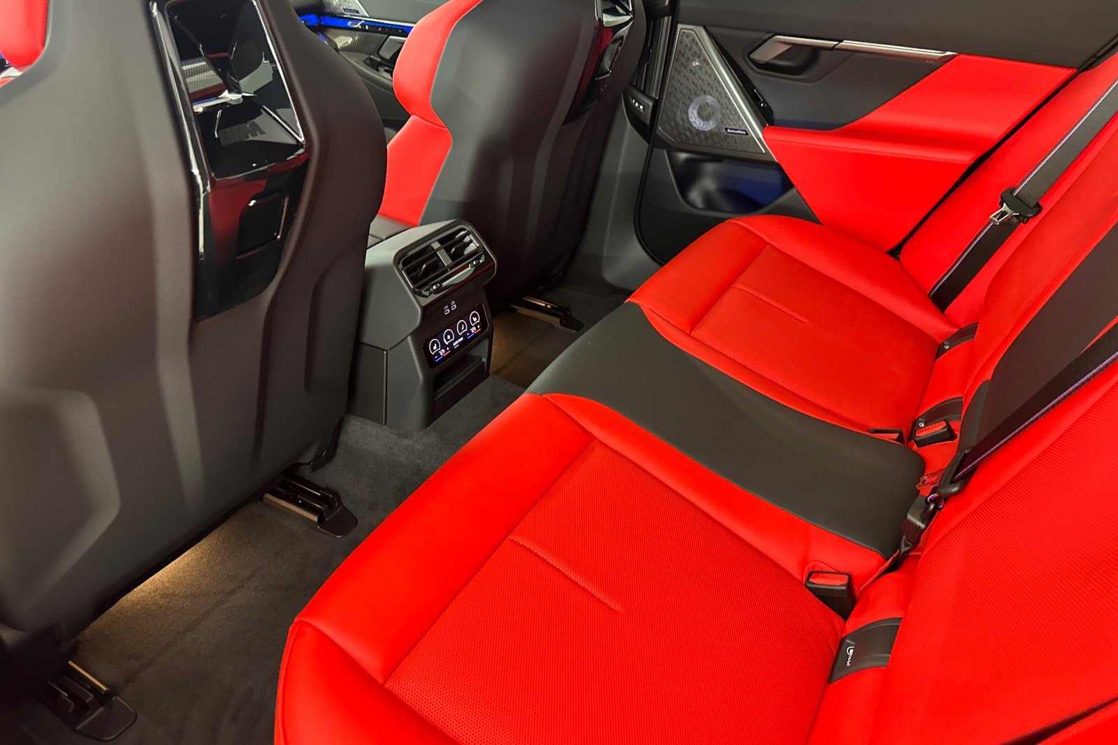 New 2027 BMW M5 w/ Carbon Package AWD/4WD image 23