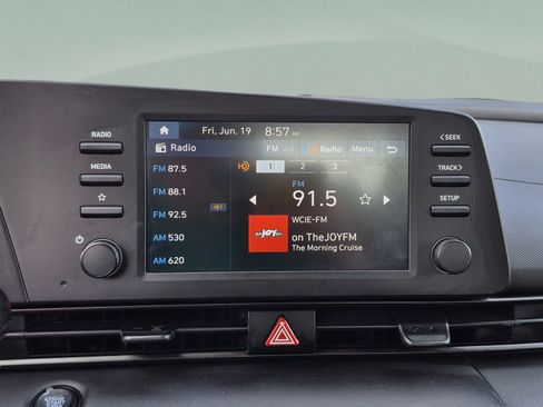 Certified 2025 Hyundai Elantra Sport FWD image 23