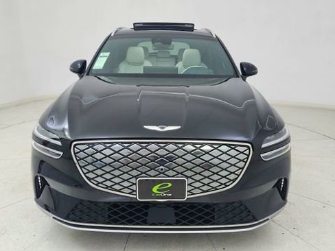 Used 2025 Genesis Electrified GV70 Advanced w/ Prestige Package image 2