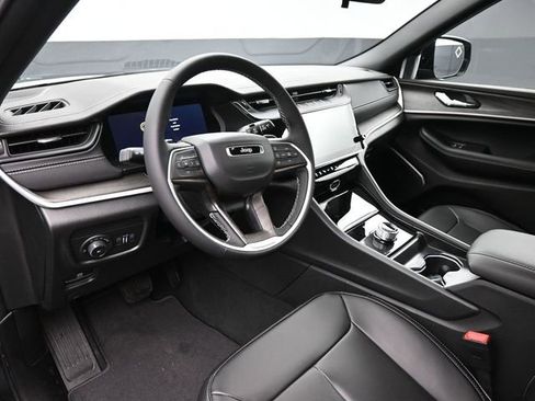 New 2026 Jeep Grand Cherokee Limited RWD image 12