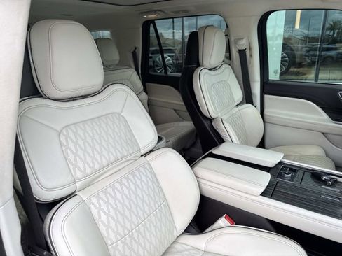 Used 2022 Lincoln Navigator L Black Label image 21