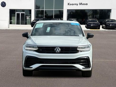 Used 2023 Volkswagen Tiguan SE R-Line FWD image 9