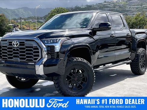 Used 2024 Toyota Tundra Platinum w/ TRD Off-Road Package AWD/4WD image 1