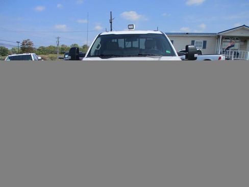 Used 2019 Ford F250 XL w/ Power Equipment Group image 2