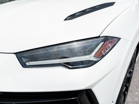 Used 2024 Lamborghini Urus S AWD/4WD image 23