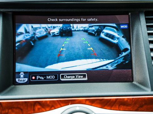 Used 2017 INFINITI QX80 4WD w/ Deluxe Technology Package image 31