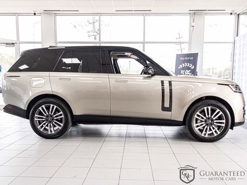 Used 2023 Land Rover Range Rover SE AWD/4WD image 9