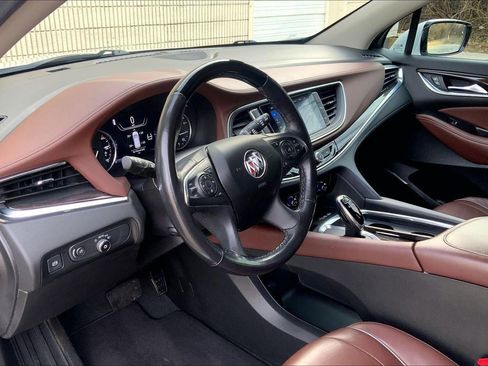 Used 2021 Buick Enclave Avenir w/ Avenir Technology Package image 14