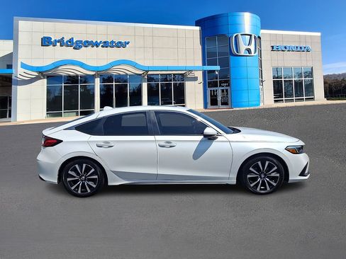 Used 2024 Honda Civic EX-L image 7