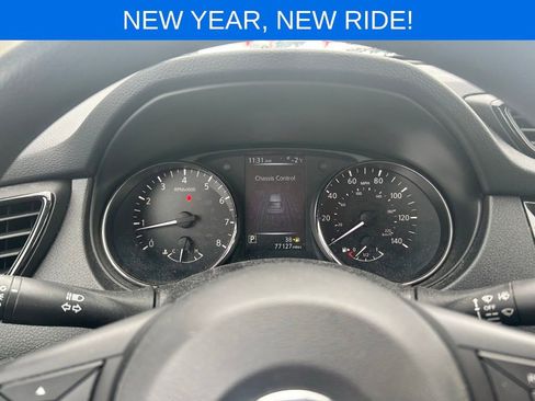 Used 2017 Nissan Rogue S image 13