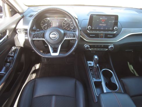 Used 2023 Nissan Altima 2.5 SR image 15