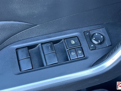 Used 2020 Toyota RAV4 XLE image 12