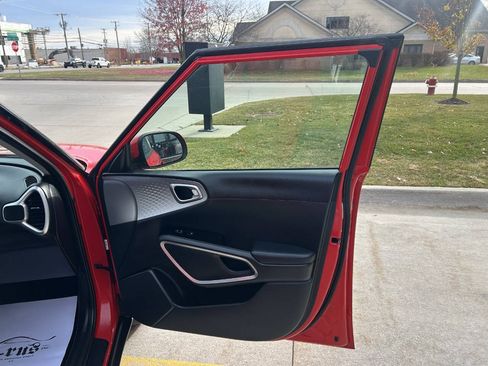 Used 2022 Kia Soul LX w/ Technology Package image 34