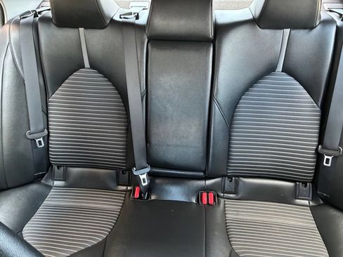 Used 2018 Toyota Camry SE FWD image 14