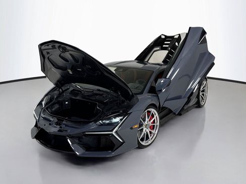 Used 2024 Lamborghini Revuelto AWD/4WD image 39