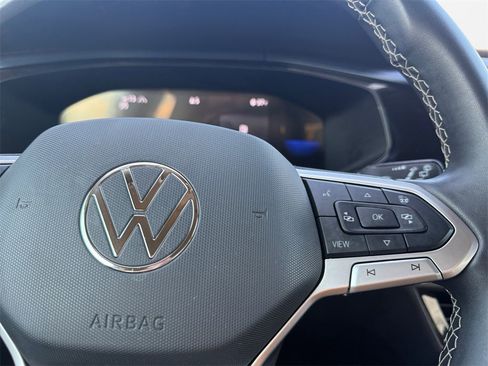 Used 2024 Volkswagen Taos SE image 26