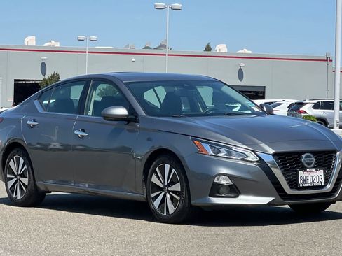Used 2019 Nissan Altima 2.5 SL FWD image 5