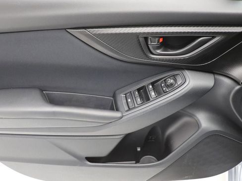 Used 2017 Subaru Impreza 2.0i Premium image 16