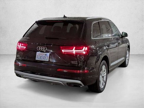 Used 2017 Audi Q7 3.0T Premium Plus image 5