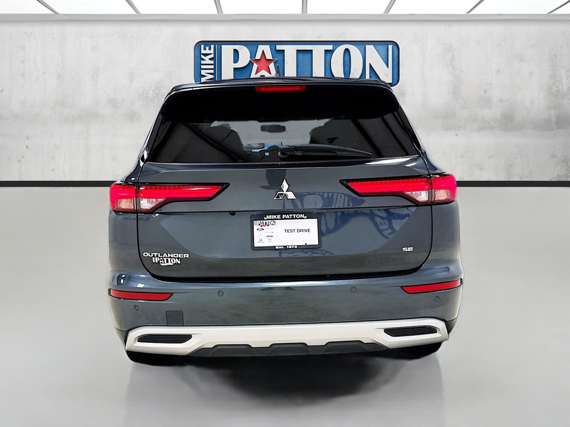 Used 2024 Mitsubishi Outlander SE Black Edition AWD/4WD image 6