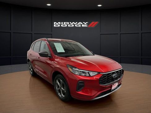 Used 2024 Ford Escape ST-Line image 1