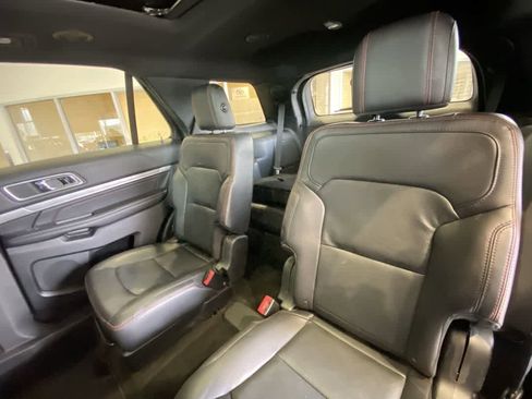 Used 2018 Ford Explorer Sport w/ Equipment Group 401A AWD/4WD image 26