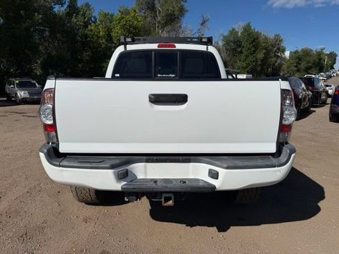Used 2015 Toyota Tacoma 4x4 Double Cab w/ TRD Sport Package image 4