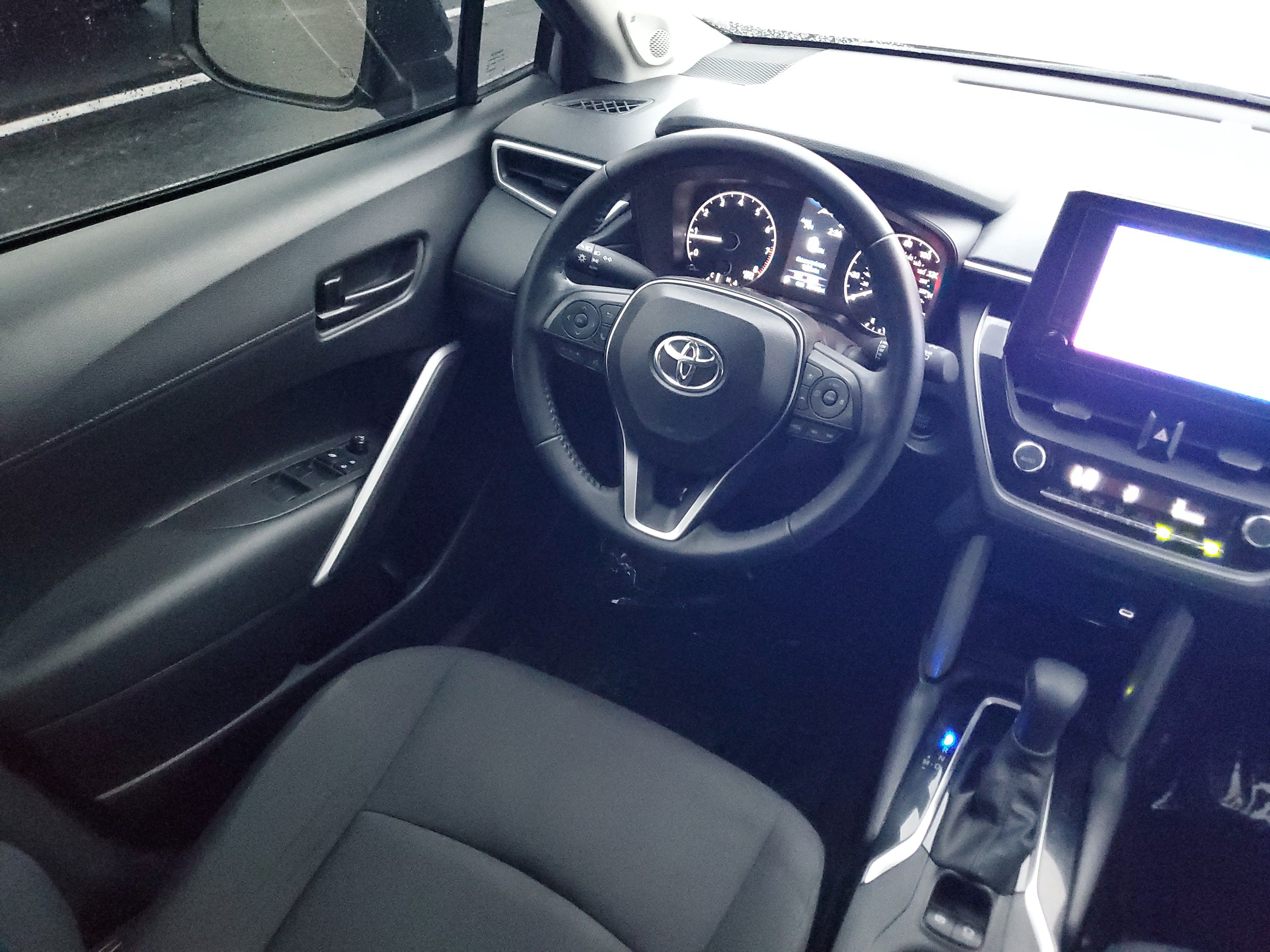 Certified 2025 Toyota Corolla Cross LE w/ Moonroof Package AWD/4WD image 13